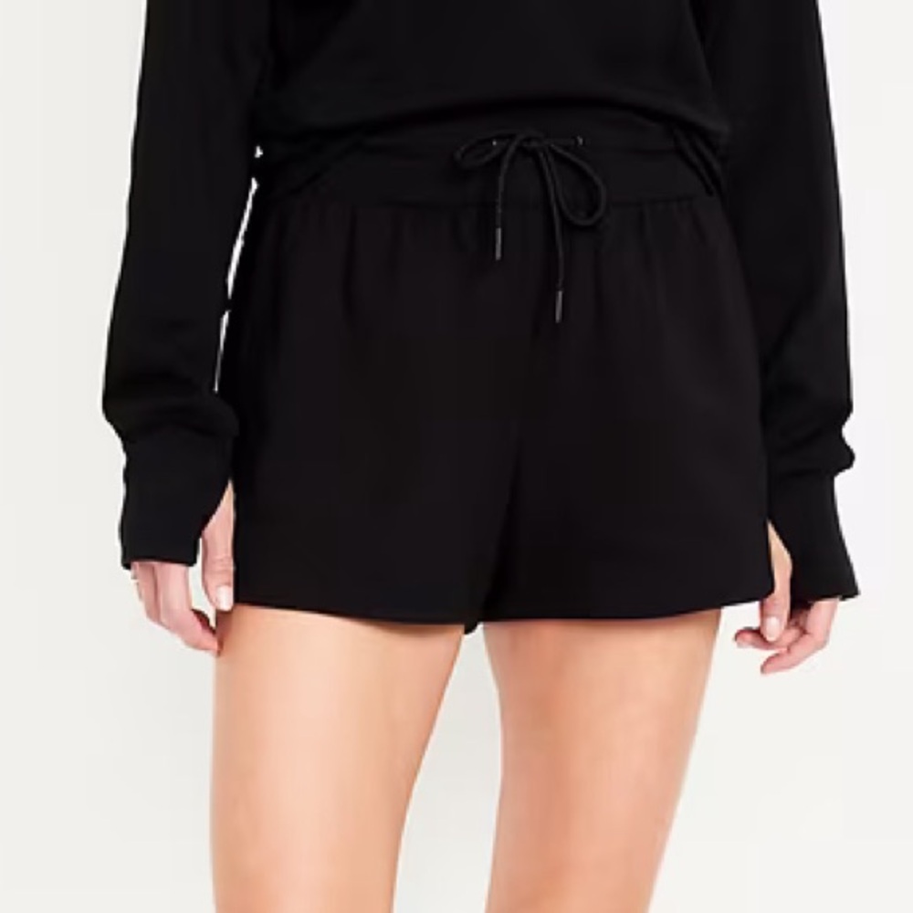 Old Navy High Waisted Dynamic Fleece Black Shorts
